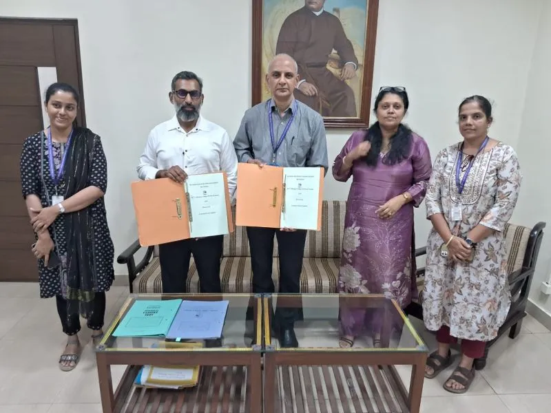 Avanteia directors signing MOU with Dhempe College Panjim principal and faculty members