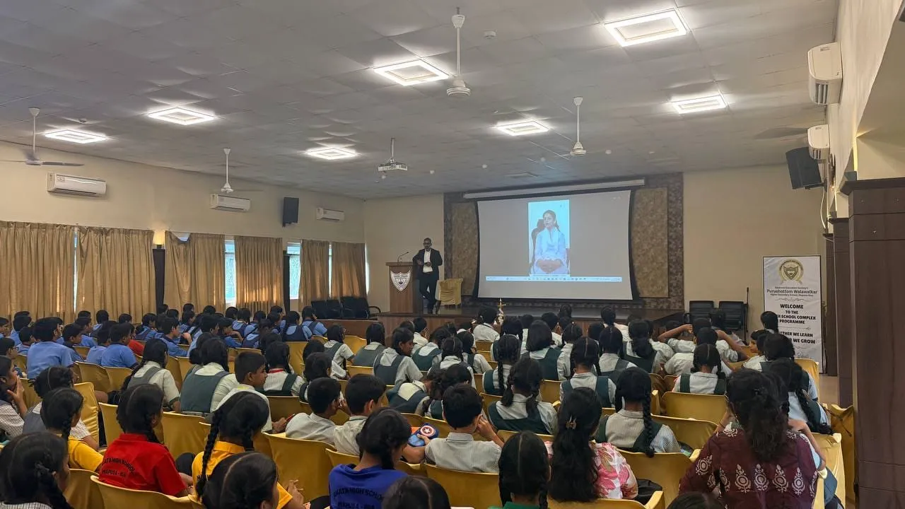 Students engaged in Cyber Security Awareness session at Avanteia Seminar Super School Complex Mapusa