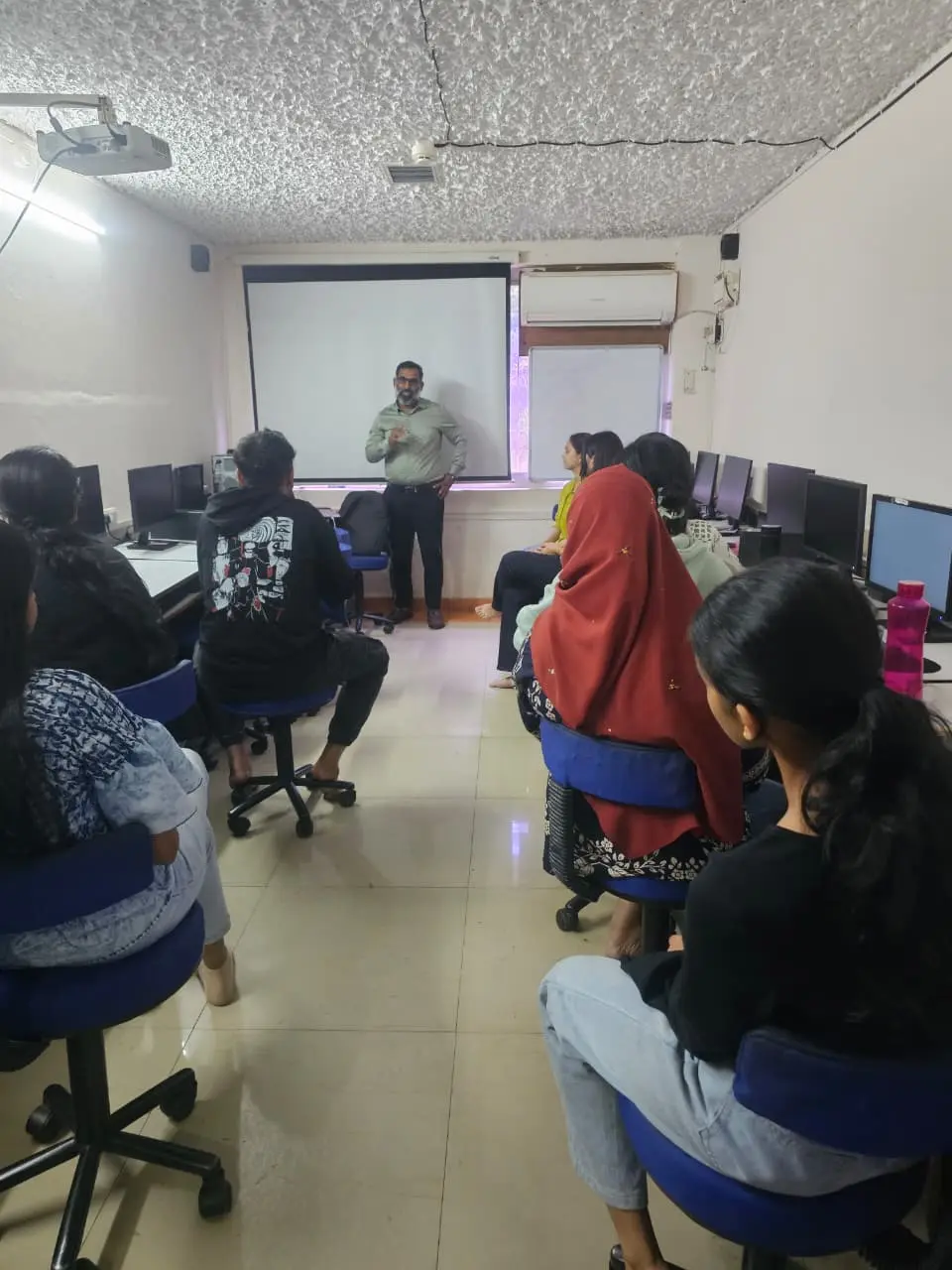Live phishing demonstration in progress at Avanteia Hands-on Cybersecurity Workshop Dhempe College, Panjim