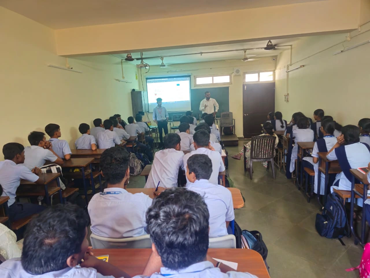 Hands-on Burp Suite web application testing session at Avanteia Cyber Security Workshop Vidya Prabodhini College of Commerce, Education, Computer & Management