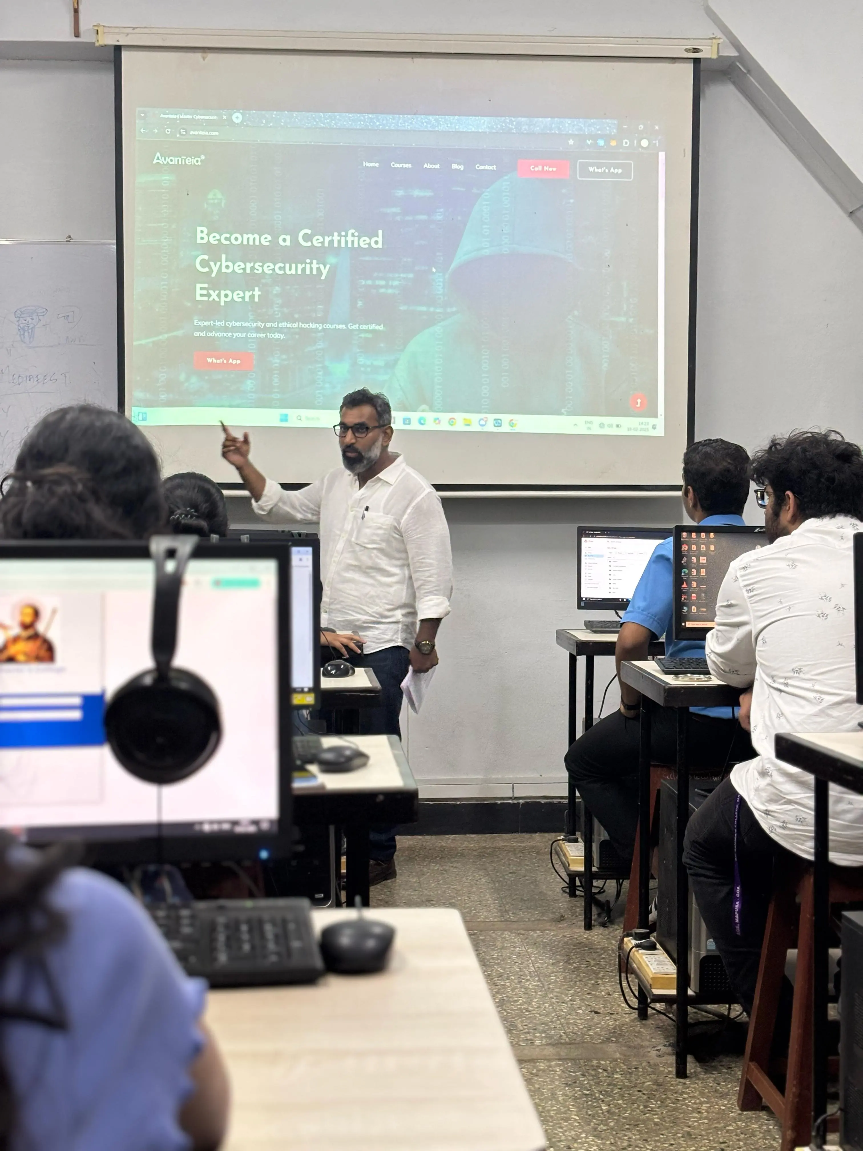 Hands-on SEO keyword research session at Avanteia Digital Marketing Workshop St. Xavier's College, Mapusa