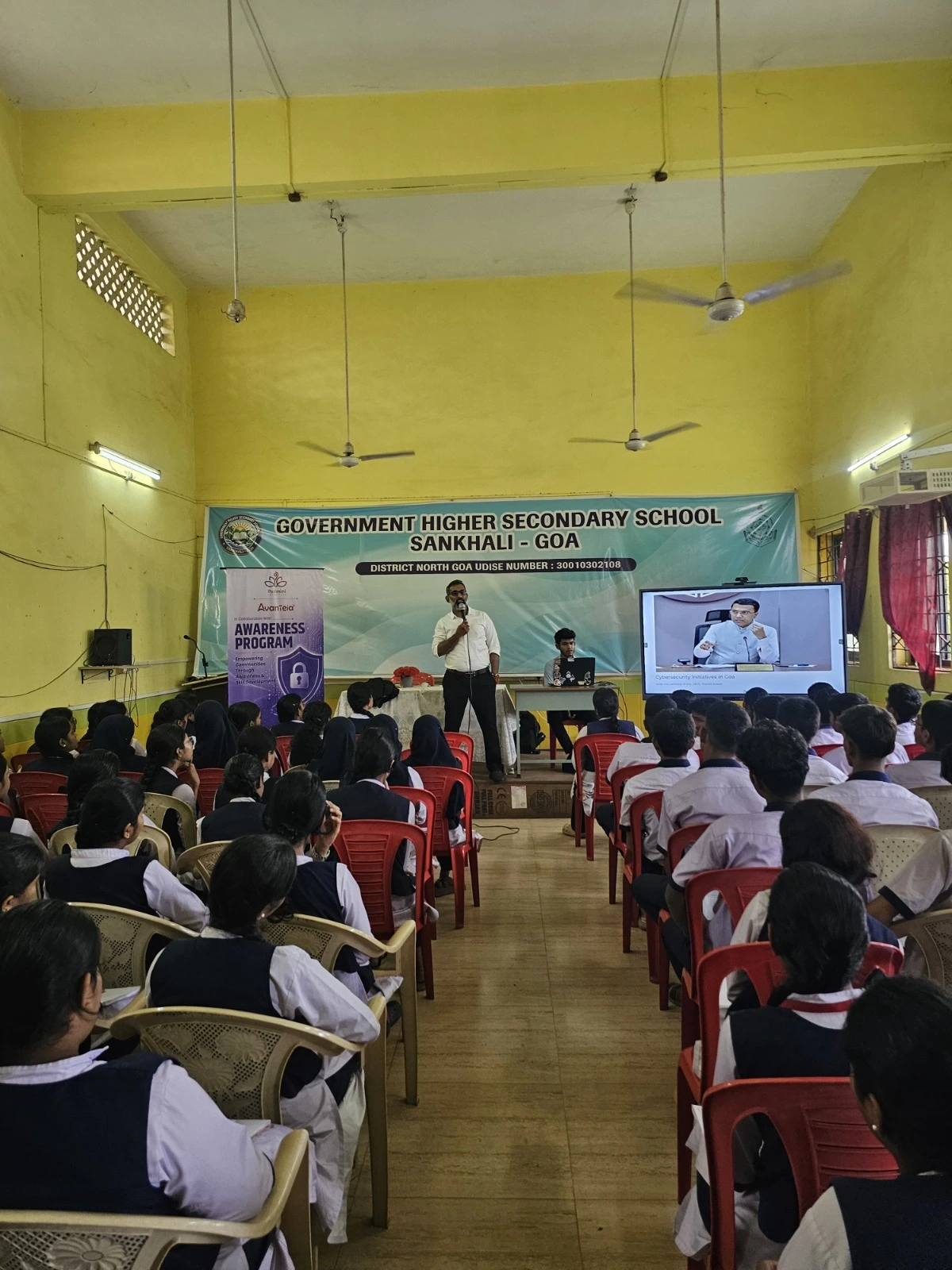 Students learning about modern cyber threats at Avanteia Cyber Security with AI Workshop Government Higher Secondary School Sankhali